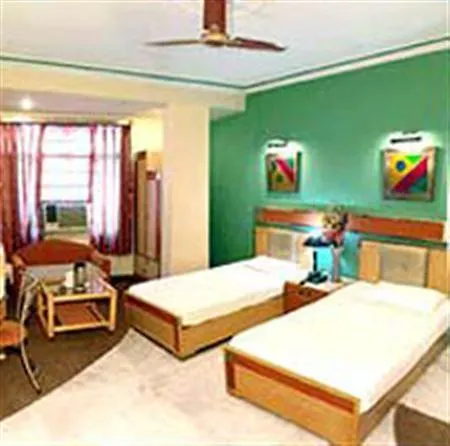 The Suncourt Hotel Yatri Delhi