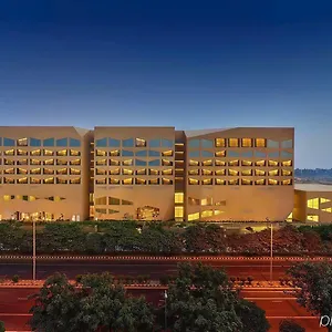Vivanta New Delhi, Dwarka Отель