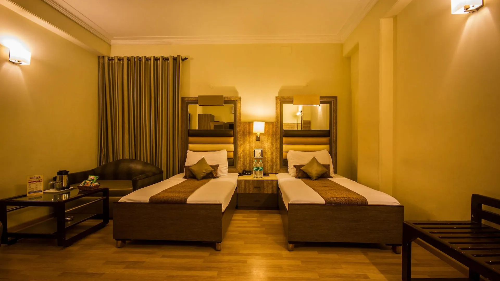 The Suncourt Hotel Yatri Дели