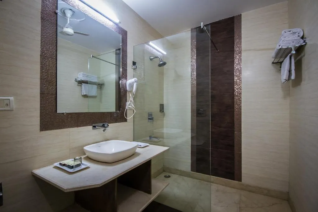 The Suncourt Hotel Yatri Дели