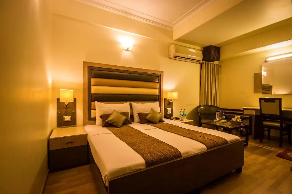 The Suncourt Hotel Yatri Дели 3*,  Индия