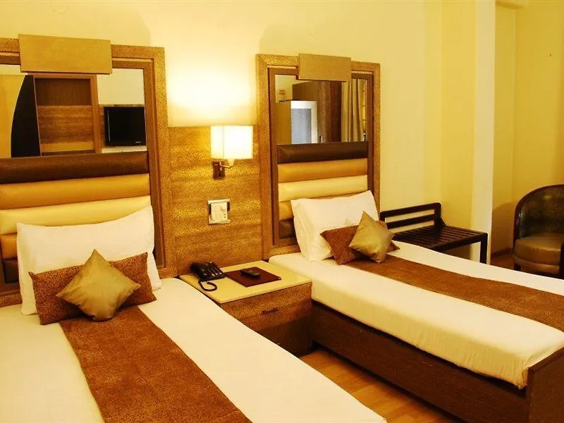 ***  The Suncourt Hotel Yatri Delhi  India
