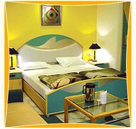 The Suncourt Hotel Yatri Delhi